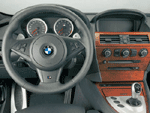 BMW M6-гоночный автомобиль во фраке.